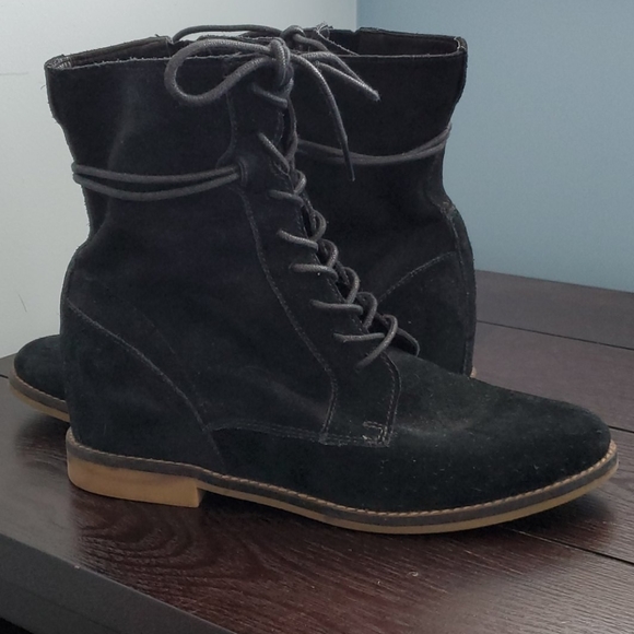 hush puppies wedge boots
